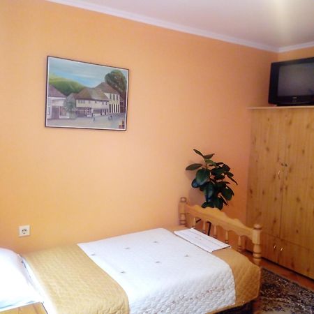 Hotel 24 jul Pljevlja Kamer foto