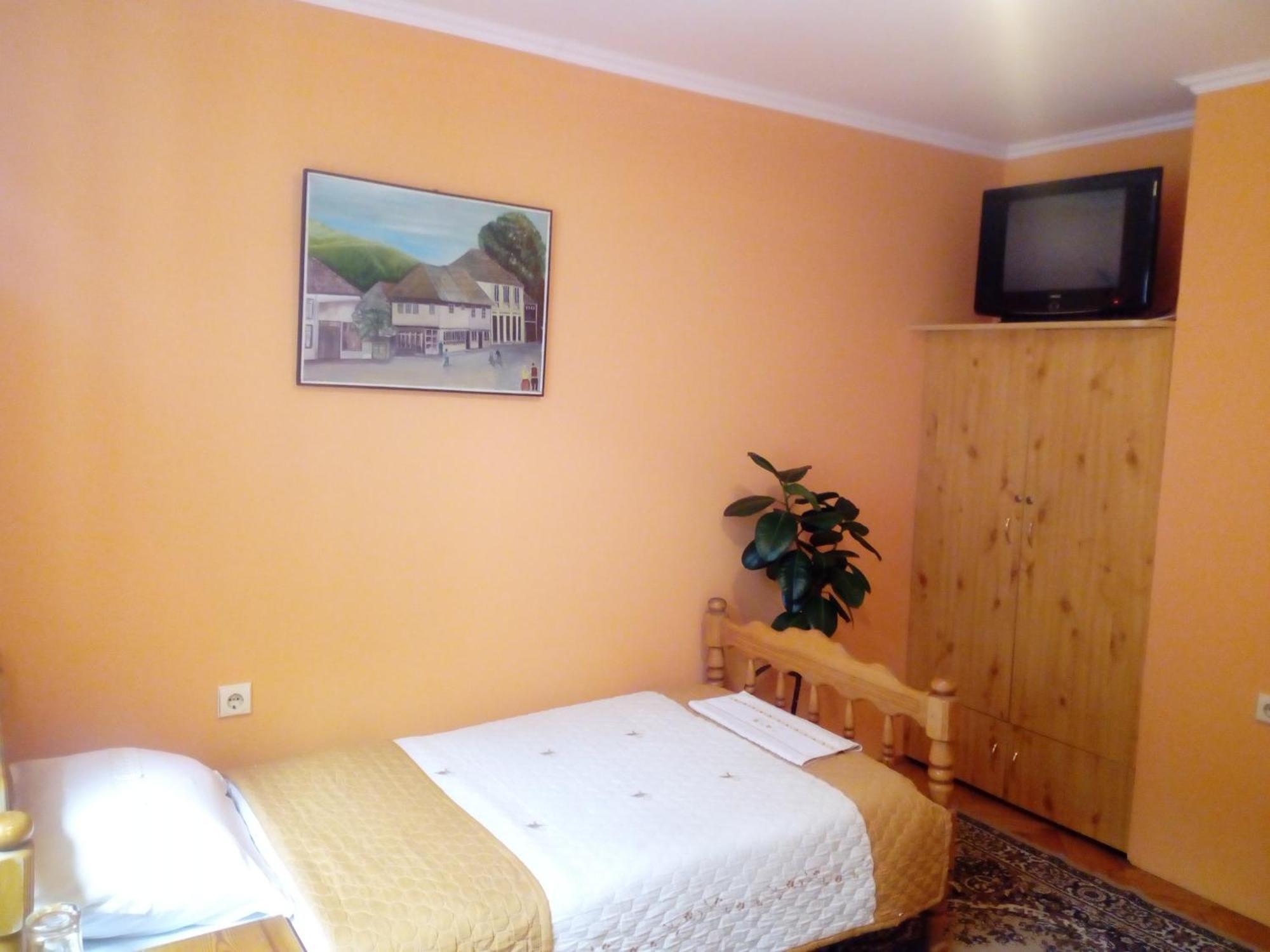 Hotel 24 jul Pljevlja Kamer foto
