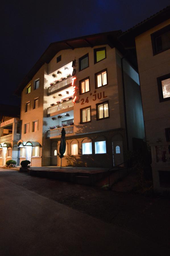 Hotel 24 jul Pljevlja Buitenkant foto