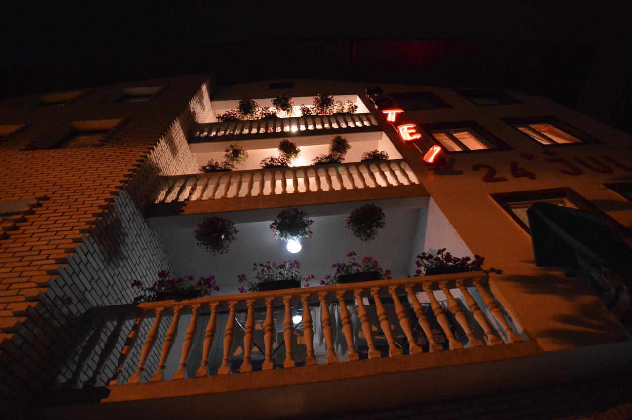 Hotel 24 jul Pljevlja Buitenkant foto